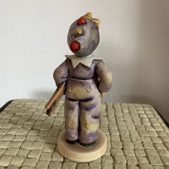 Hummel Goebel “Carnival” - Picture 2 of 2